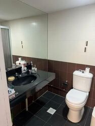International Plaza (D2), Apartment #575831311